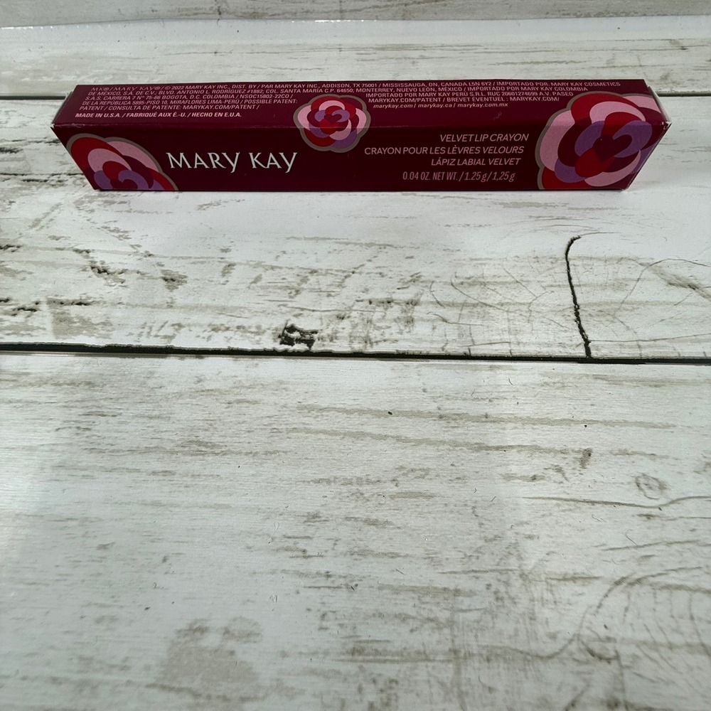 Mary Kay Velvet Lip Crayon Pink Rose 208942 Matte Lip Color 0.04 oz NIB